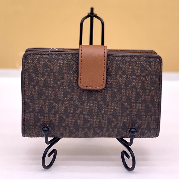 Michael Kors Jet Set Travel Medium Bifold Wallet Brown - Picture 2 of 13